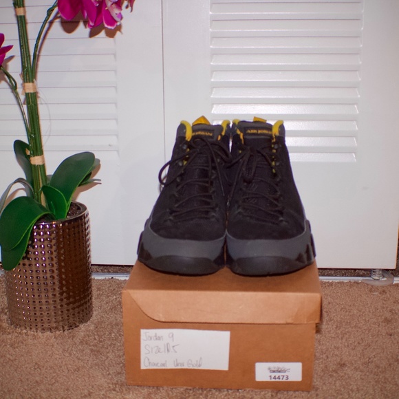 Air Jordan 9 Retro